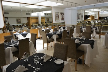 Dolmen Hotel