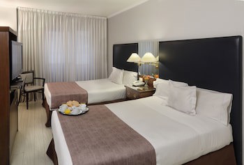 Dolmen Hotel