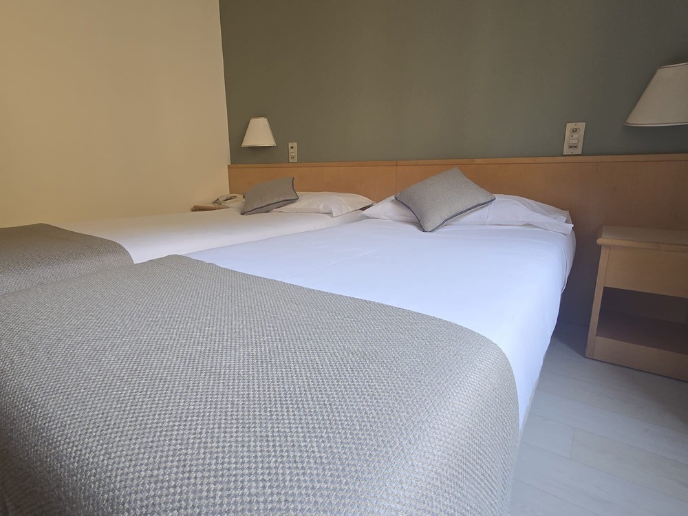Mokinba Hotels Sant