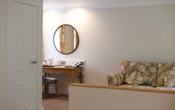 Waterloo Hotel Lodge