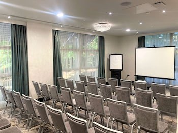 Doubletree By Hilton Hotel - Nottingham Gateway