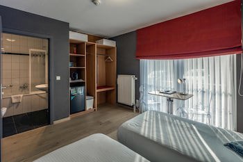 New Hotel De Lives