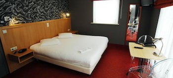 New Hotel De Lives