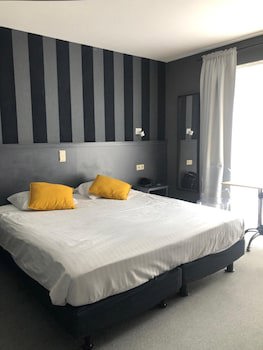New Hotel De Lives