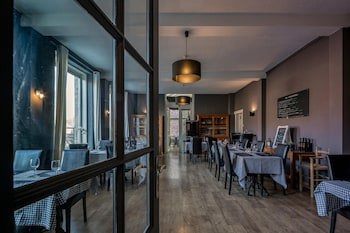 New Hotel De Lives