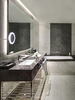 Fairmont Dubai
