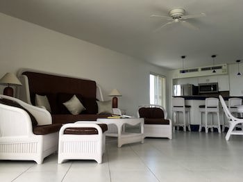 Sapphire Beach Club Resort