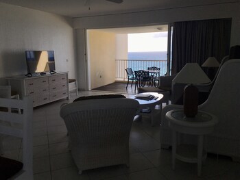 Sapphire Beach Club Resort