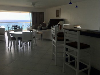 Sapphire Beach Club Resort