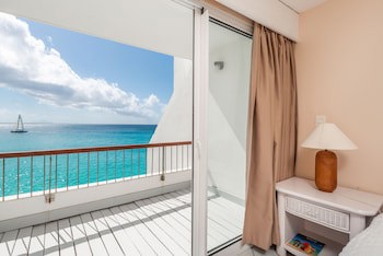Sapphire Beach Club Resort