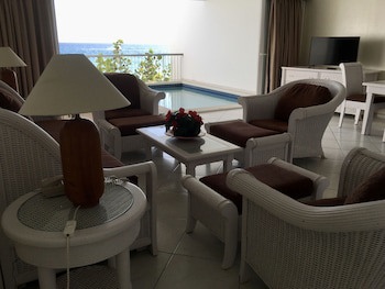 Sapphire Beach Club Resort