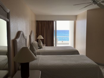 Sapphire Beach Club Resort
