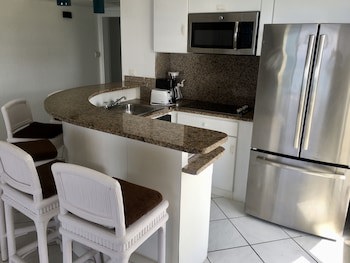 Sapphire Beach Club Resort