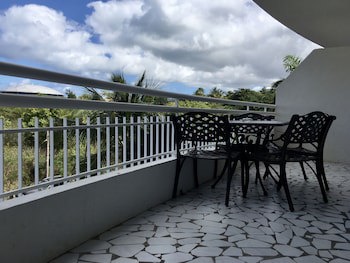 Sapphire Beach Club Resort