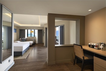 Doubletree By Hilton Damai Laut Resort