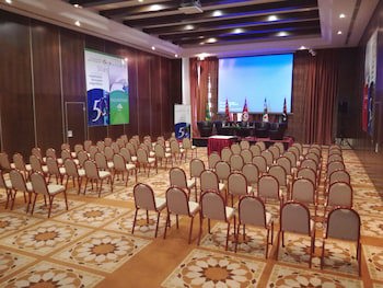 Ramada Plaza By Wyndham Tunis
