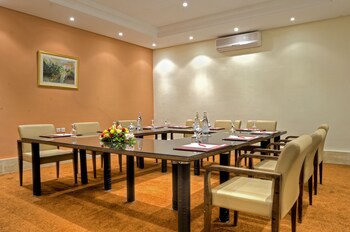 Ramada Plaza By Wyndham Tunis