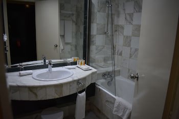 Ramada Plaza By Wyndham Tunis