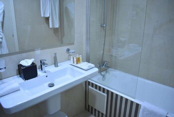 Ramada Plaza By Wyndham Tunis