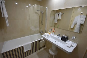 Ramada Plaza By Wyndham Tunis