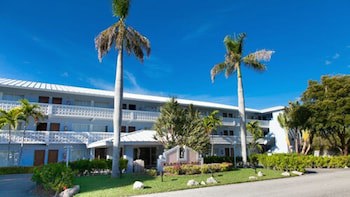 Flamingo Bay Hotel & Marina At Taino Beach