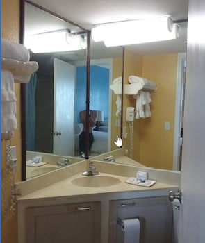 Flamingo Bay Hotel & Marina At Taino Beach