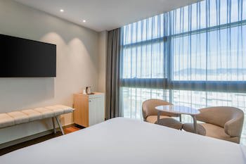 Ac Hotel Som By Marriott