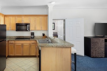 Harborside Resort & Vacation Rentals At Atlantis