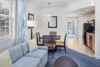 Harborside Resort & Vacation Rentals At Atlantis