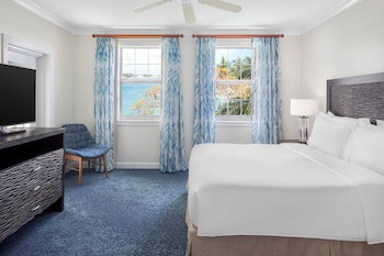 Harborside Resort & Vacation Rentals At Atlantis