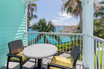 Harborside Resort & Vacation Rentals At Atlantis