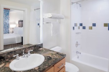 Harborside Resort & Vacation Rentals At Atlantis