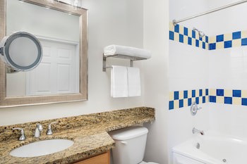 Harborside Resort & Vacation Rentals At Atlantis