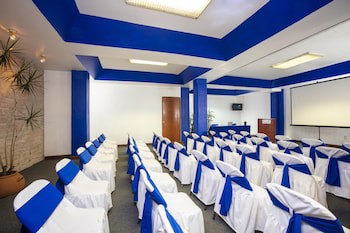 Hotel Vista Express Morelia By Arriva Hospitality Group