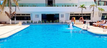 Flamingo Cancun