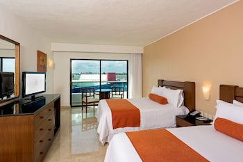Flamingo Cancun