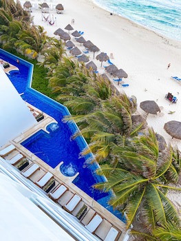 Flamingo Cancun