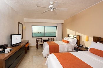 Flamingo Cancun