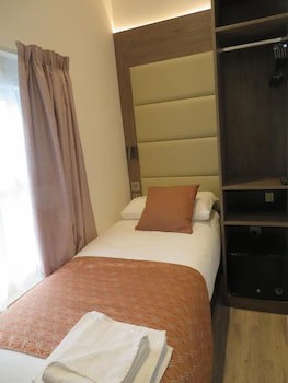 Glendale Hyde Park Hotel