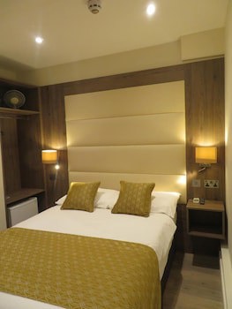 Glendale Hyde Park Hotel