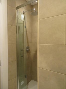 Glendale Hyde Park Hotel