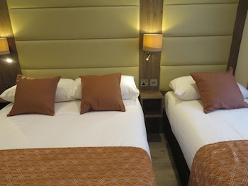 Glendale Hyde Park Hotel