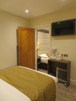 Glendale Hyde Park Hotel