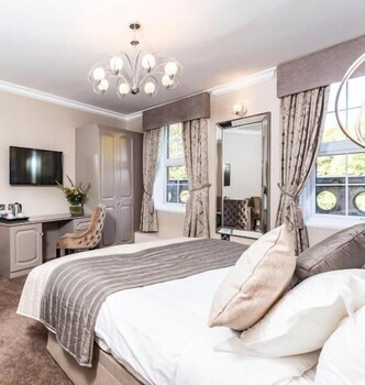Borough Arms Hotel