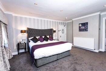 Borough Arms Hotel