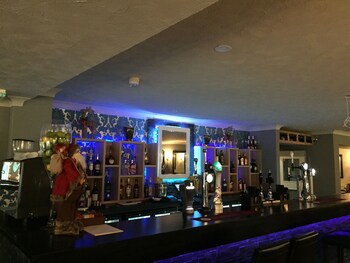 South Lawn Hotel