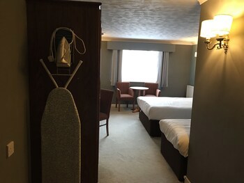 South Lawn Hotel