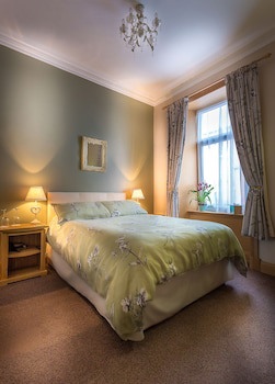 Lakeview Guest House