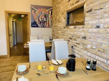 Lakeview Guest House