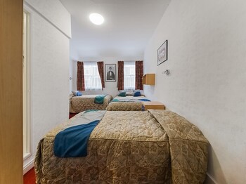 Boston Court Hotel (Adults Only)